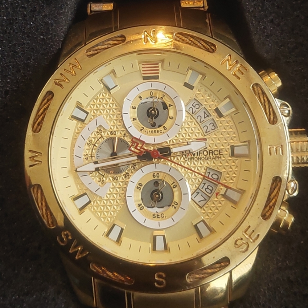 naviforce gold quartz chronograph